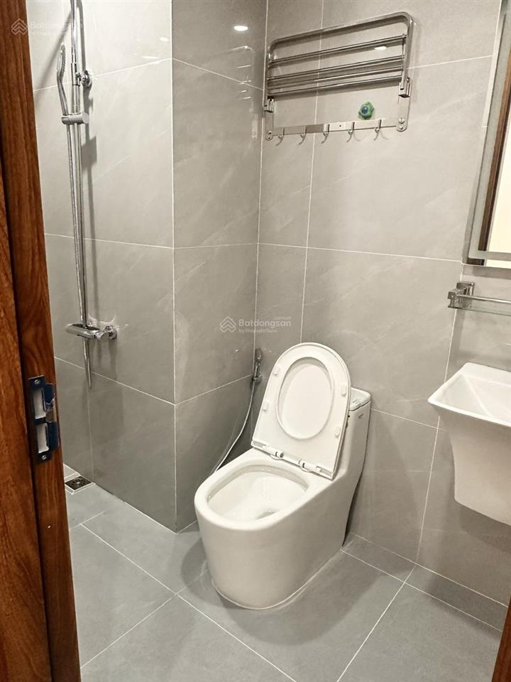 Cần bán gấp căn hộ chung cư cao cấp 125 m2, 3 pn, tòa n09b1 công viên cầu giấy