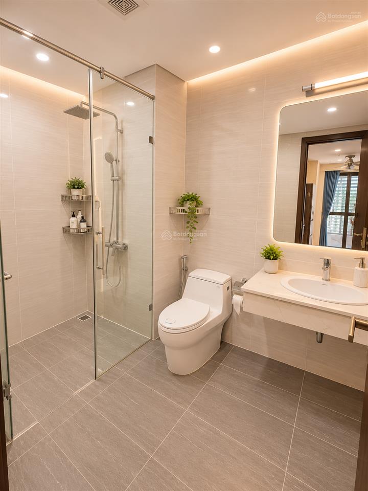 Giá hời tòa nhà. cần bán chung cư cao cấp 105,9 m2, 3 pn tòa golden palm 21 lê văn lương
