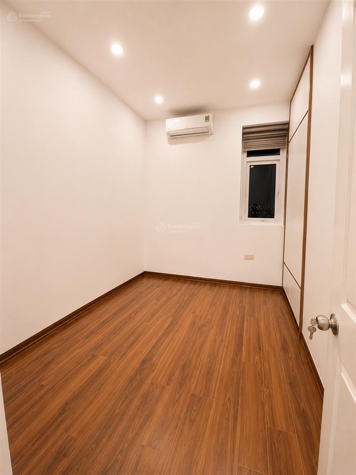 Cần bán gấp căn hộ chung cư cao cấp 115m2, 3 pn, 1 kho, tòa trung yên plaza tốt trung hòa