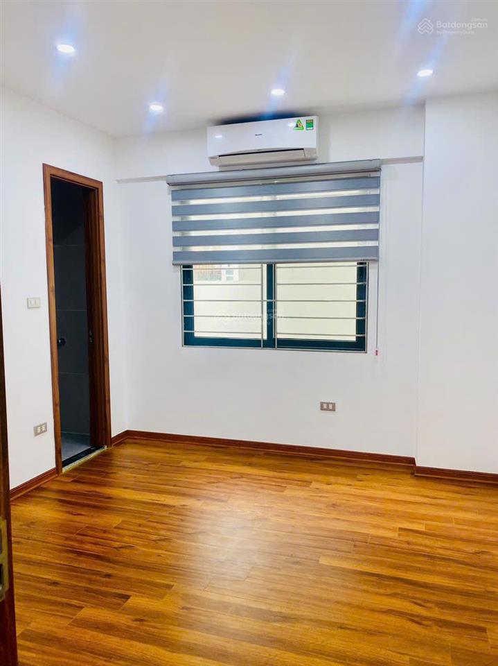 Cần bán gấp căn hộ chung cư cao cấp 60 m2, 3 pn, tòa a6b mạc thái tổ