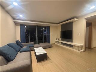 Giá hời tòa nhà. cho thuê căn hộ chung cư 140 m2, 3 pn, tòa skycity 88 láng hạ
