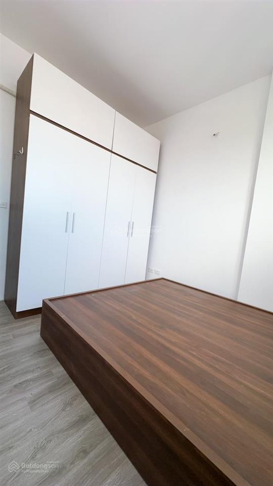 Bán căn hộ chung cư 64 m2, 2 pn, tòa ct2 tđc hoàng cầu 5 tỉ 0904 760 ***