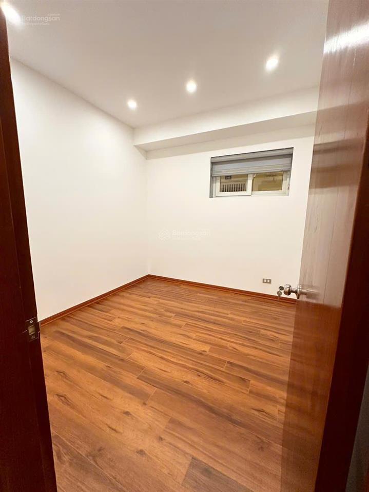 Bán căn hộ chung cư 68 m2, 2 pn, tòa 187 nguyễn lương bằng 0904 760 ***