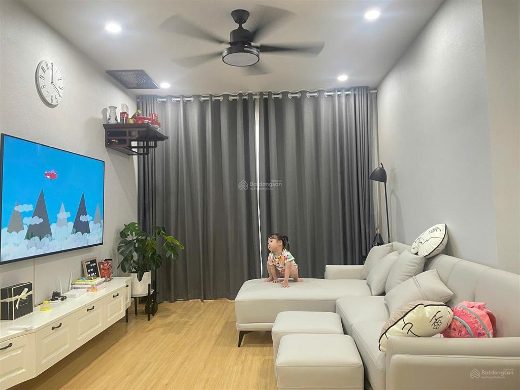 Cần bán gấp căn hộ chung cư cao cấp 83 m2,2 pn tòa golden palm 21 lê văn lương