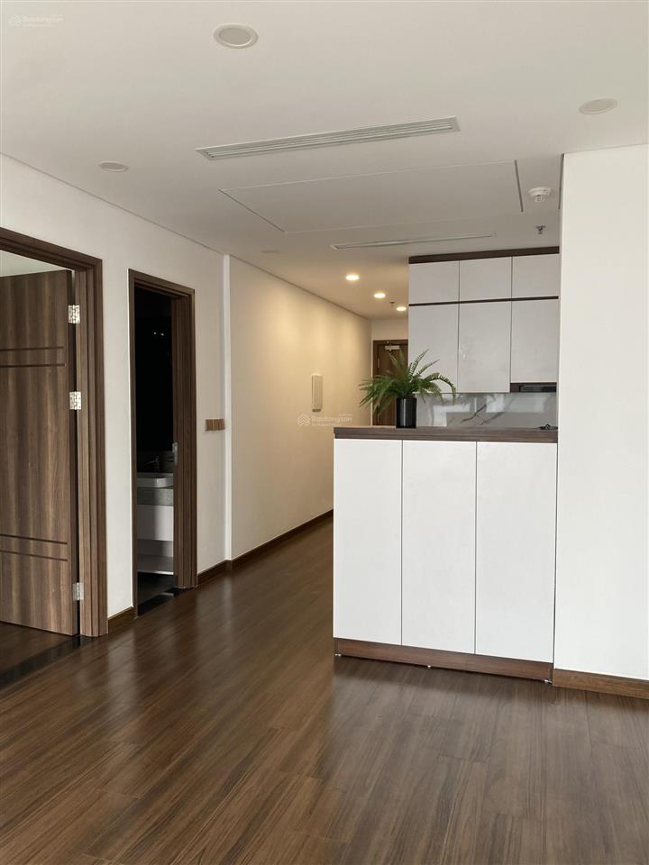 Cần bán gấp căn hộ chung cư cao cấp 110 m2, 3 pn tòa golden palm 21 lê văn lương