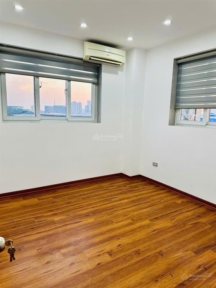 Chỉ 58 triệu/m2 có bớt nữa. bán căn hộ chung cư 80 m2, 2 pn tòa b3 mạc thái tổ, kđt nam trung yên
