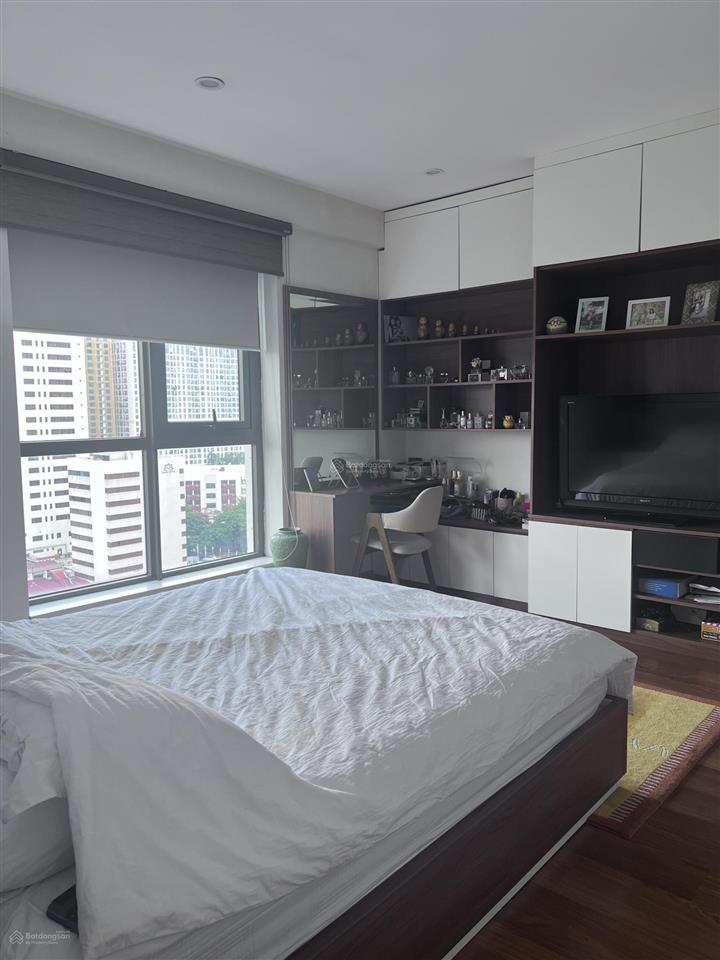 Cần bán gấp căn hộ chung cư cao cấp 65 m2, 2 pn tòa brg diamond 25 lê văn lương