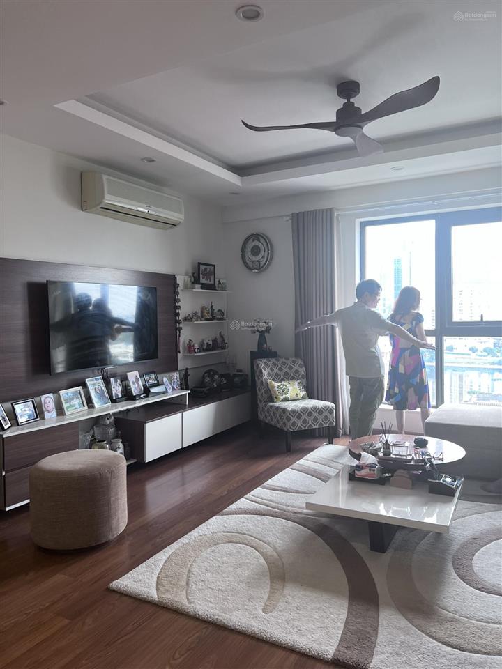 Cần bán gấp căn hộ chung cư cao cấp 65 m2, 2 pn tòa brg diamond 25 lê văn lương