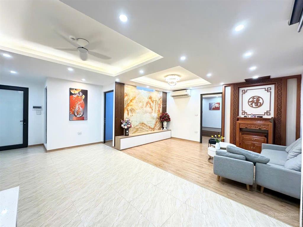 Cần bán gấp căn hộ chung cư 85 m2, 2 pn tòa ct8 the emerald, cạnh kđt mỹ đình sông đà
