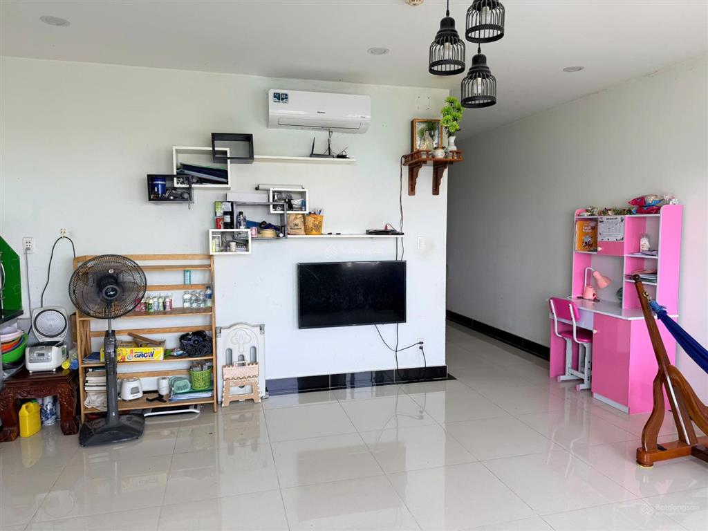 Bán căn hộ dic phoenix 1 phòng ngủ, giá cực rẻ chỉ 2.45 tỷ, sổ hồng, cửa đông nam