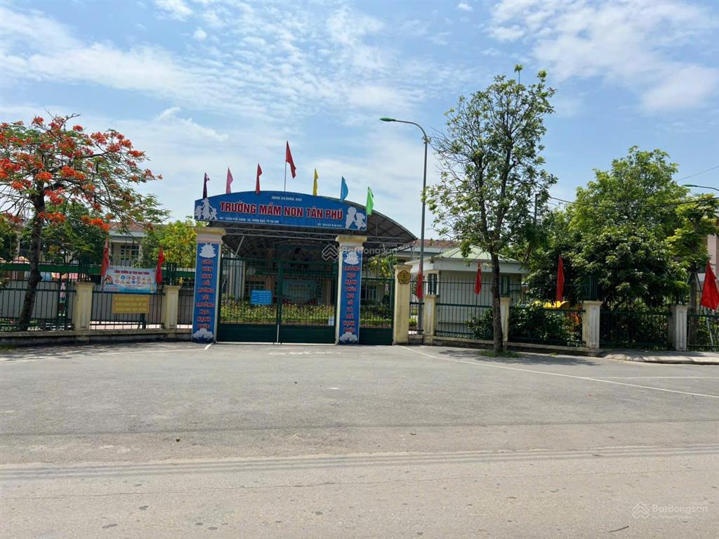 Đất nền tân phú  quốc oai gần trường học, ủy ban, trạm y tế, chợ...