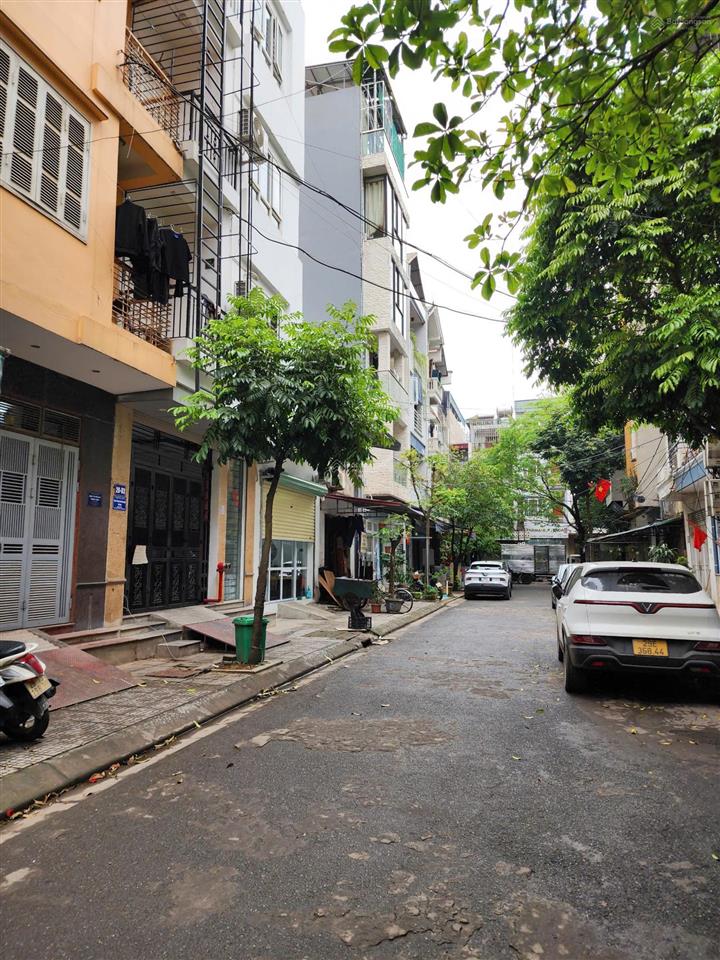 Bán nhà phân lô kđt văn quán, hà đông, 60m2, mặt tiền 4.1m, giá 16 tỷ, đường rộng 3 ô tô