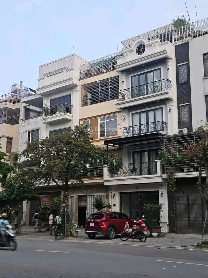 Bán nhà liền kề kđt văn phú, hà đông, 100m2 x 4 tầng, mặt tiền 4.5m, giá 24 tỷ