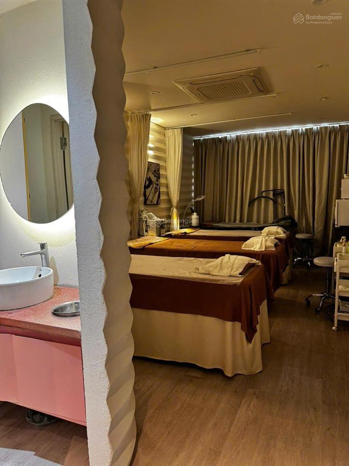 Nhà 4 tầng kèm nội thất spa gần vòng xoay phù đổng q1