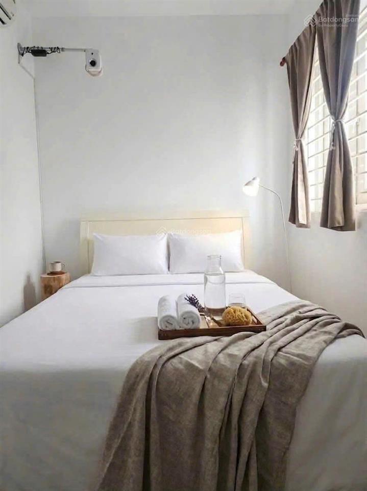 Nhà q1 full nội thất 10pn/11wc, thang máy