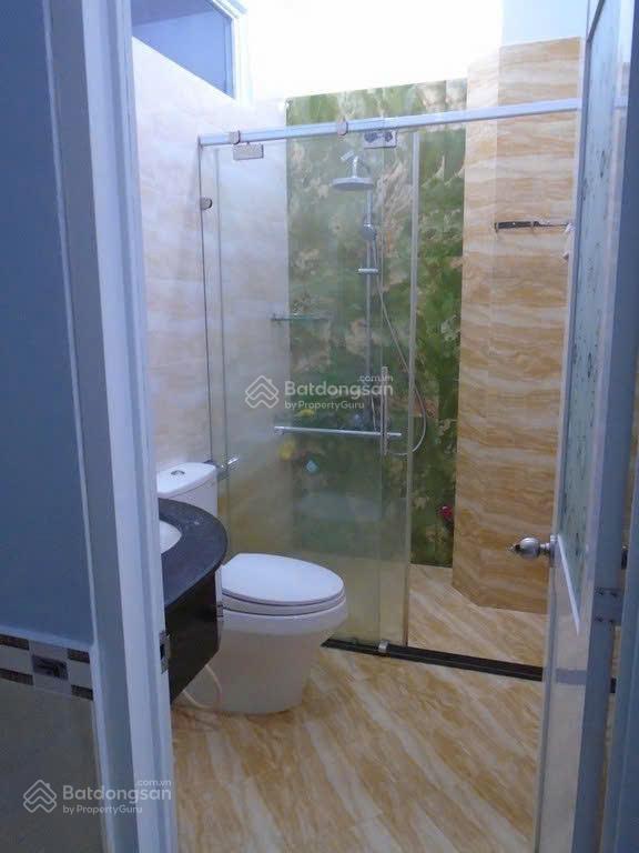 Cho thuê nhà mặt tiền 4 tầng gần sân vận động quận 8