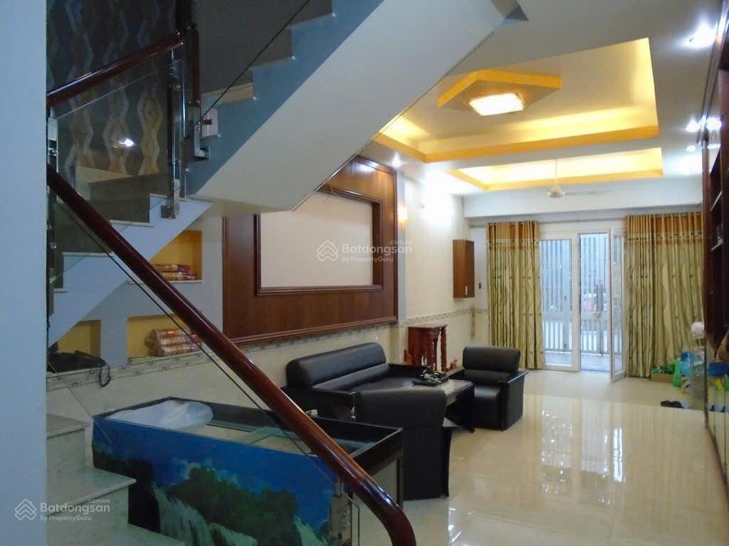 Cho thuê nhà mặt tiền 4 tầng gần sân vận động quận 8