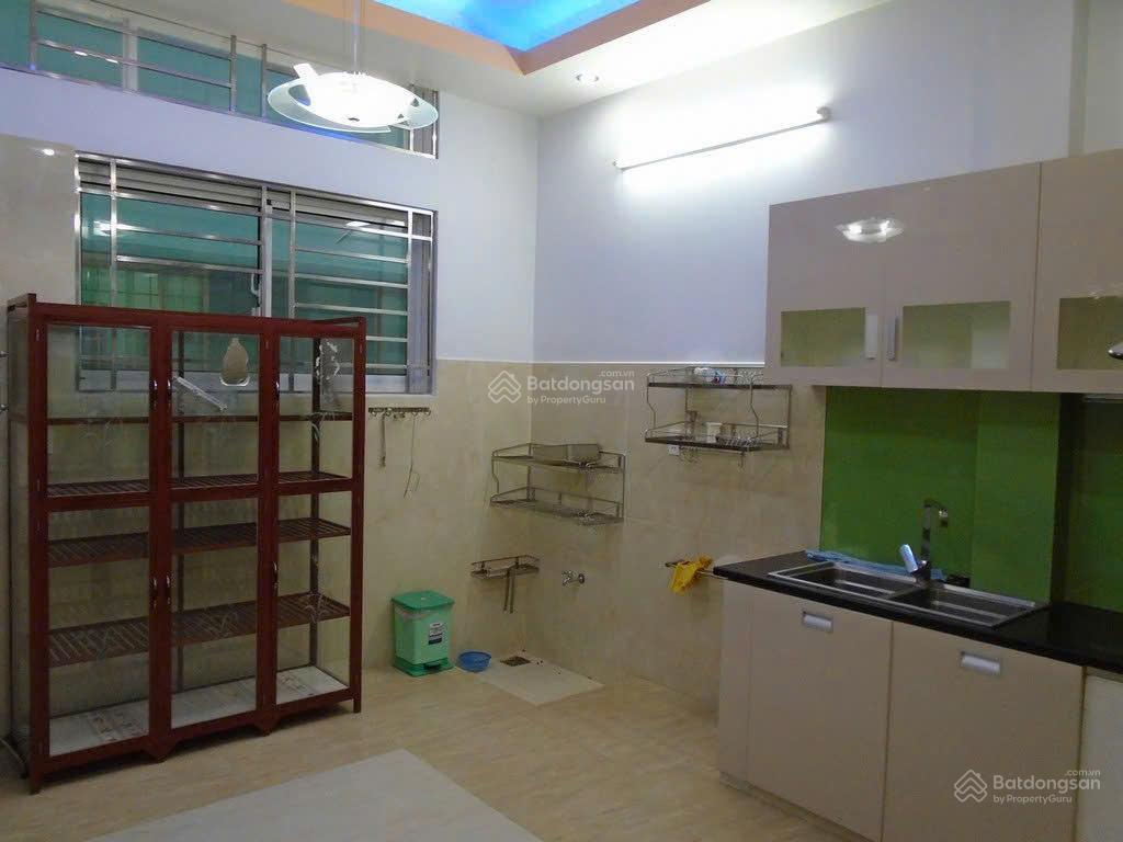 Cho thuê nhà mặt tiền 4 tầng gần sân vận động quận 8