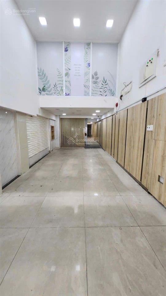 Nhà hẻm xe hơi q1 gần metro bến thành 4 tầng 9pn/5wc