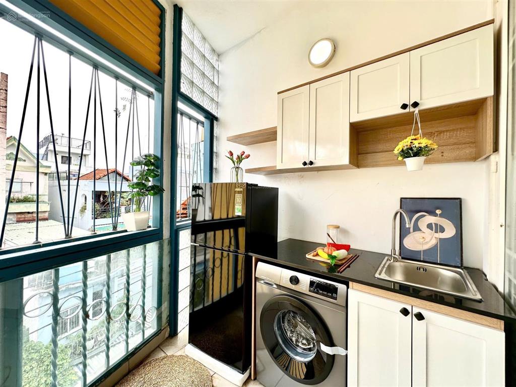 Phòng đẹp ban công thoáng full nội thất giá hạt dẻ tại đỗ tấn phong, phú nhuận