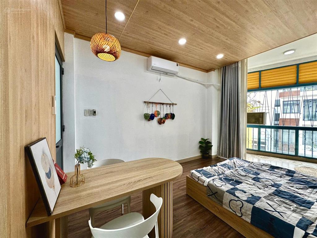 Phòng đẹp ban công thoáng full nội thất giá hạt dẻ tại đỗ tấn phong, phú nhuận