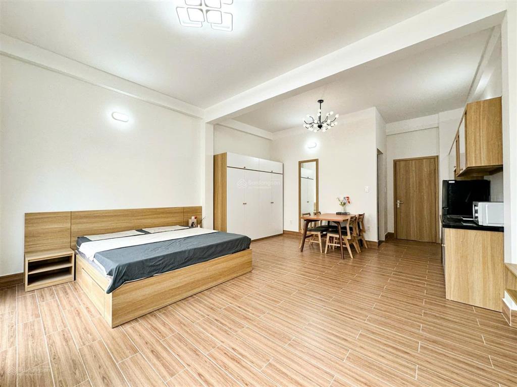 Studio full nội thất ban công siêu rộng