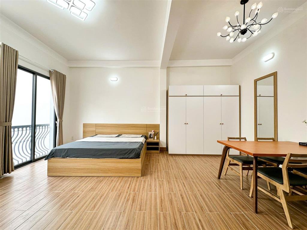 Studio full nội thất ban công siêu rộng