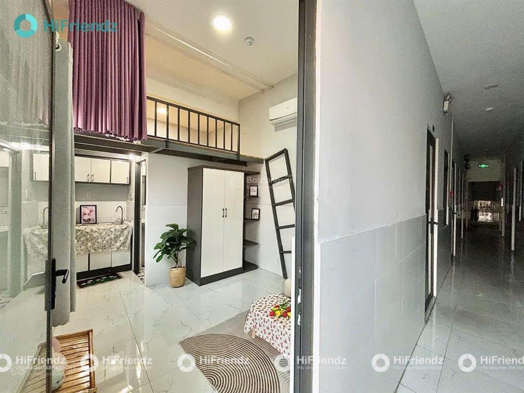 Duplex cửa sổ | đầy đủ nội thất | toà nhà lớn | cách vhu 5p đi xe