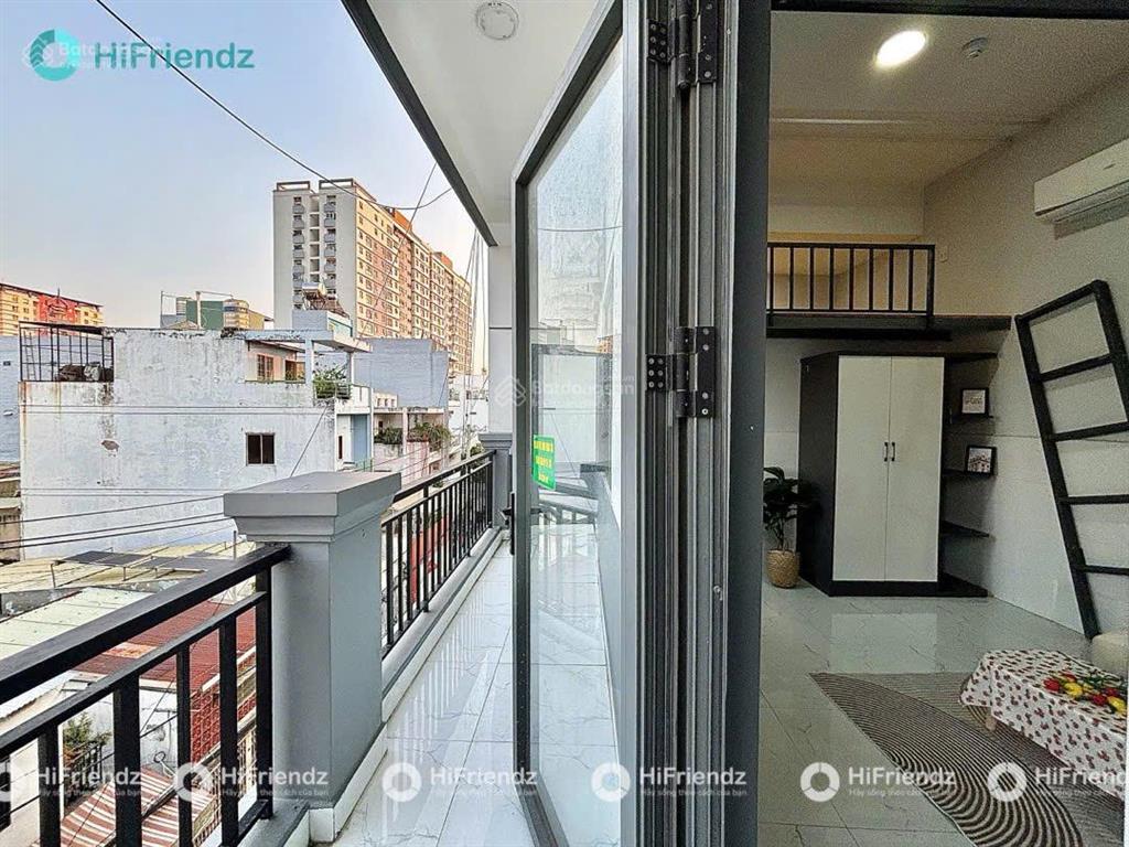 Duplex cửa sổ | đầy đủ nội thất | toà nhà lớn | cách vhu 5p đi xe