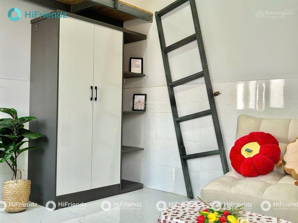 Duplex cửa sổ | đầy đủ nội thất | toà nhà lớn | cách vhu 5p đi xe