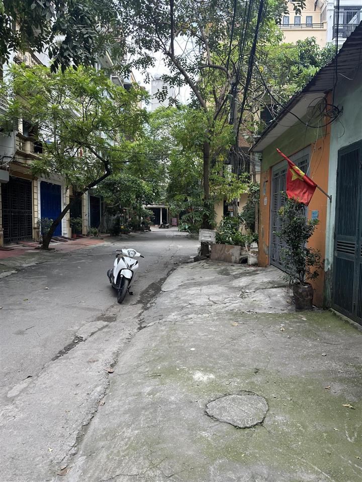 Bán nhà phố mai động, 40m2 x 5t t.máy, ngang 6m, vỉa hè 2 ô tô tránh, 20m ra phố tam trinh, kd 24/7