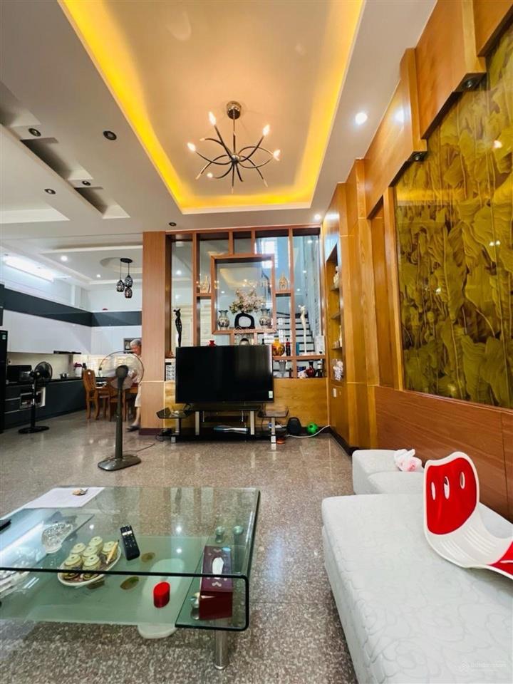 Biệt thự sân vườn liền kề  ba đình