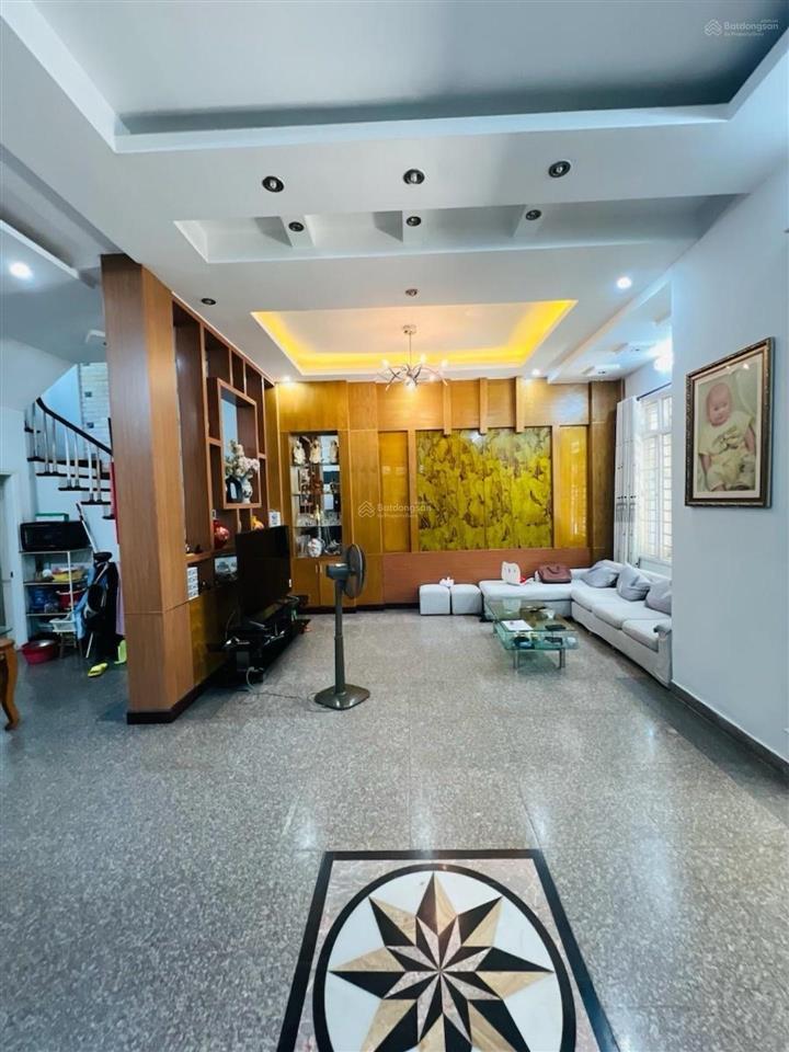Biệt thự sân vườn liền kề  ba đình