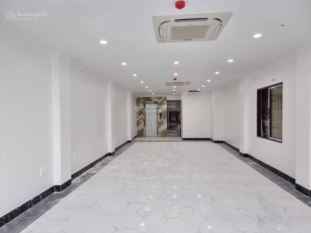 Phân lô ô tô mặt ngõ cầu giấy  sát phố
