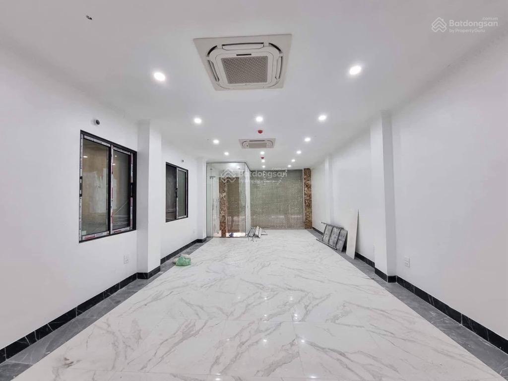 Phân lô ô tô mặt ngõ cầu giấy  sát phố