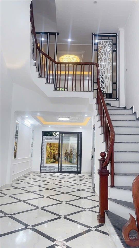 Bán gấp nhà 55m2*5t 30m ô tô tránh 5pn. giá chỉ 7 tỉ