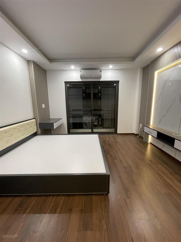 Bán gấp nhà 55m2*5t 30m ô tô tránh 5pn. giá chỉ 7 tỉ