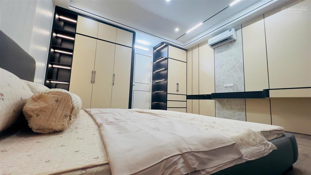 Nhà đẹp 80m2, 5 tầng, thang máy, ô tô thông thanh trì, mặt tiền 4.4m, chỉ 13 tỷ