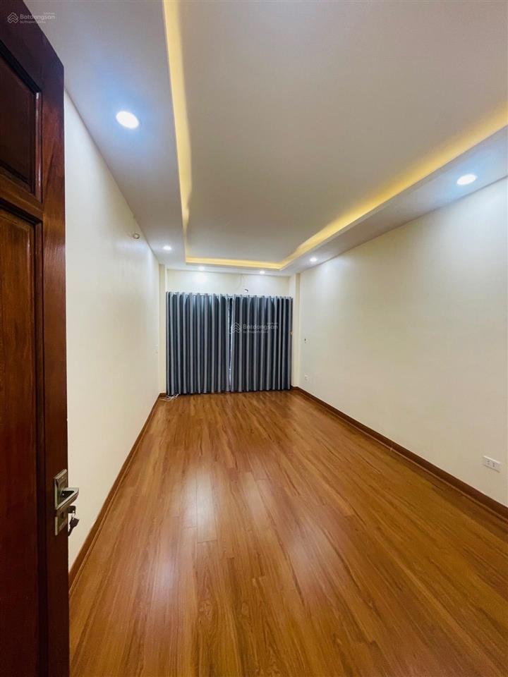 Bán nhà dân xây đẹp 6 tầng tại tứ hiệp  thanh trì. ô tô điện vf3 vào tận cửa. giá 6,8 tỷ