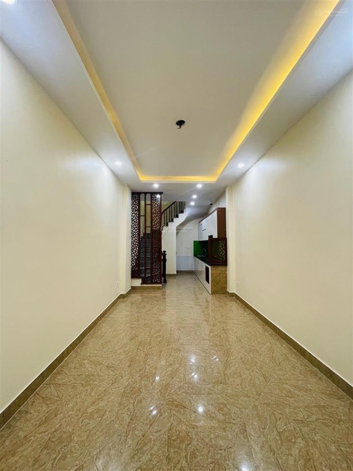 Bán nhà dân xây đẹp 6 tầng tại tứ hiệp  thanh trì. ô tô điện vf3 vào tận cửa. giá 6,8 tỷ