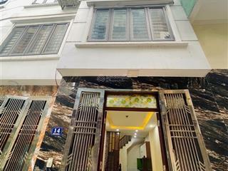 Bán nhà dân xây đẹp 6 tầng tại tứ hiệp  thanh trì. ô tô điện vf3 vào tận cửa. giá 6,8 tỷ