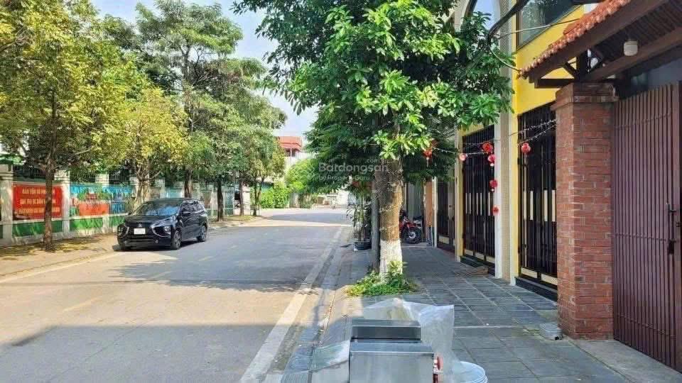 Bán nhà mặt phố thịnh liệt, hoàng mai, dt 68m2, 5 tầng, mặt tiền 8m, gara ô tô, giá 30 tỷ