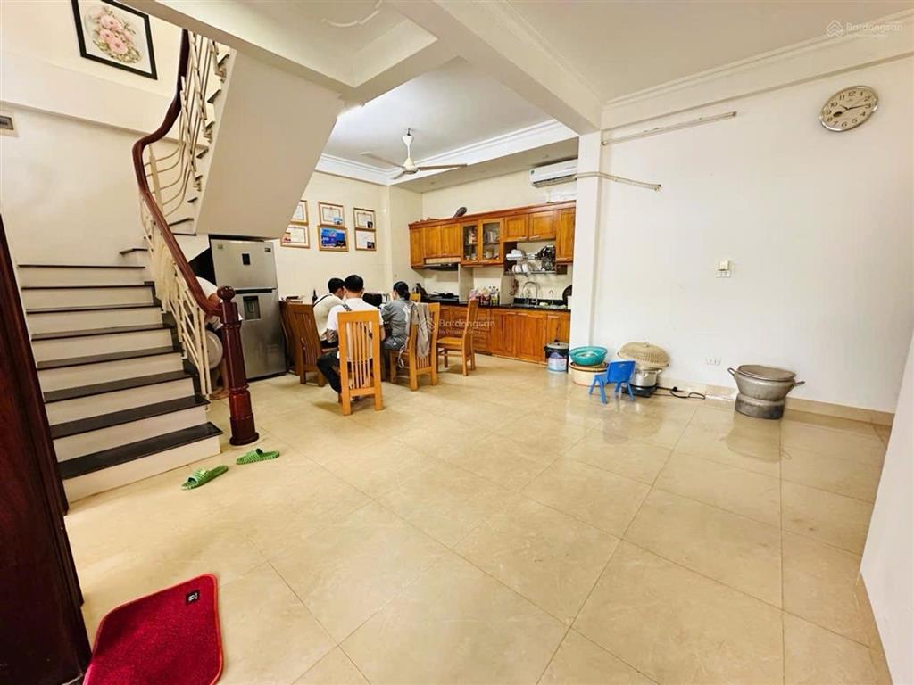 Bán nhà mặt phố thịnh liệt, hoàng mai, dt 68m2, 5 tầng, mặt tiền 8m, gara ô tô, giá 30 tỷ