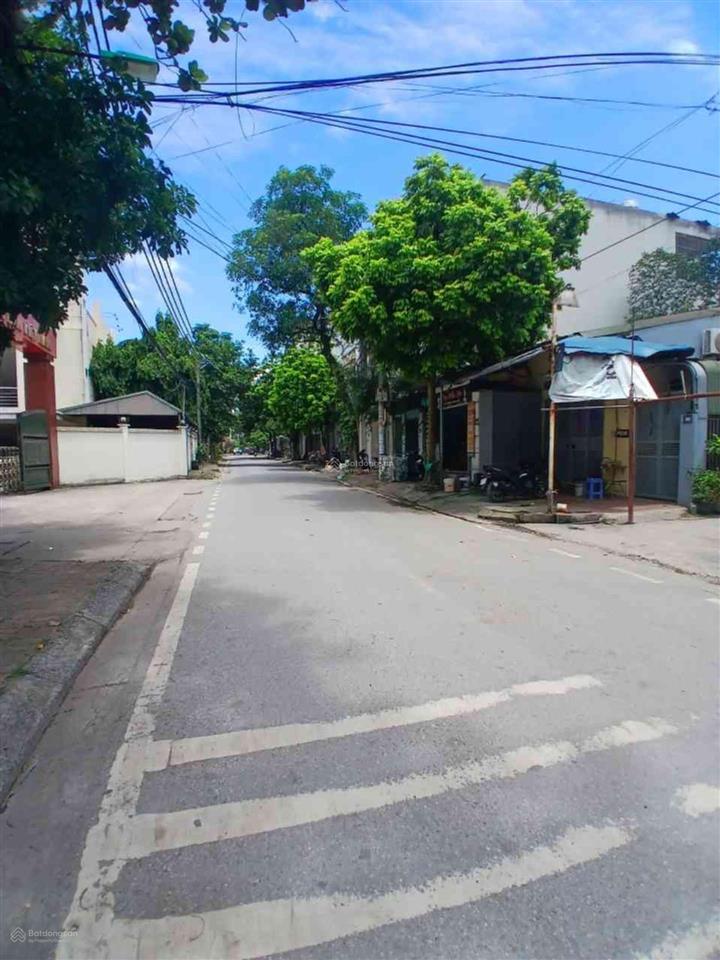 Bán nhà đất phân lô ngũ hiệp, thanh trì, 40m2, mt 3,64m, ô tô tránh, vỉa hè, kinh doanh, giá 10 tỉ