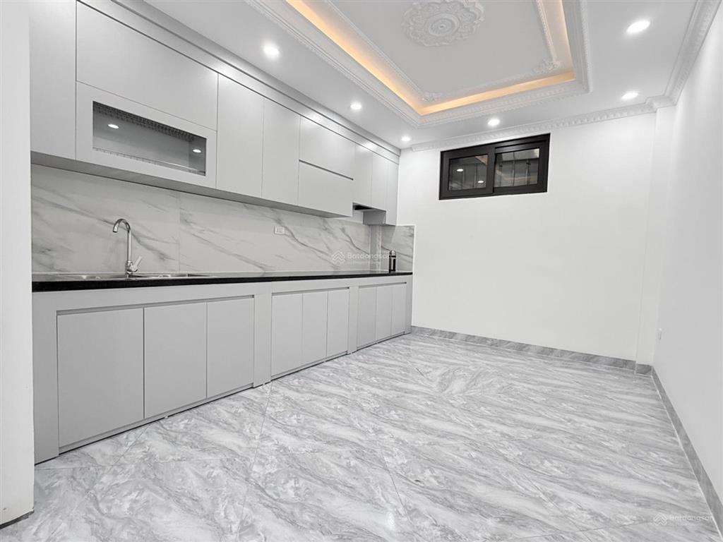 Bán nhà quỳnh đô thanh trì 5 tầng  4pn  ô tô đỗ cổng  sổ đỏ  giá nhỉnh 6 tỷ