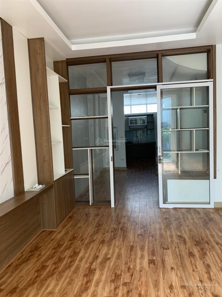 Cho thuê nhà 40m2 ngõ 69 phố bùi huy bích