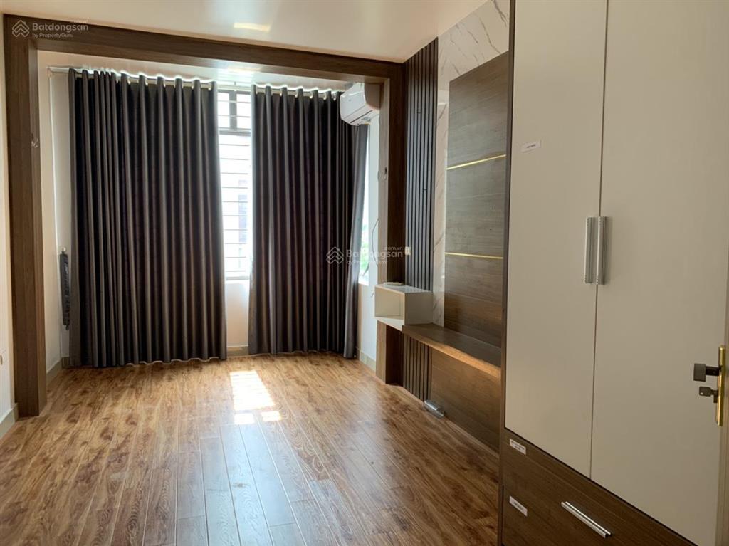 Cho thuê nhà 40m2 ngõ 69 phố bùi huy bích