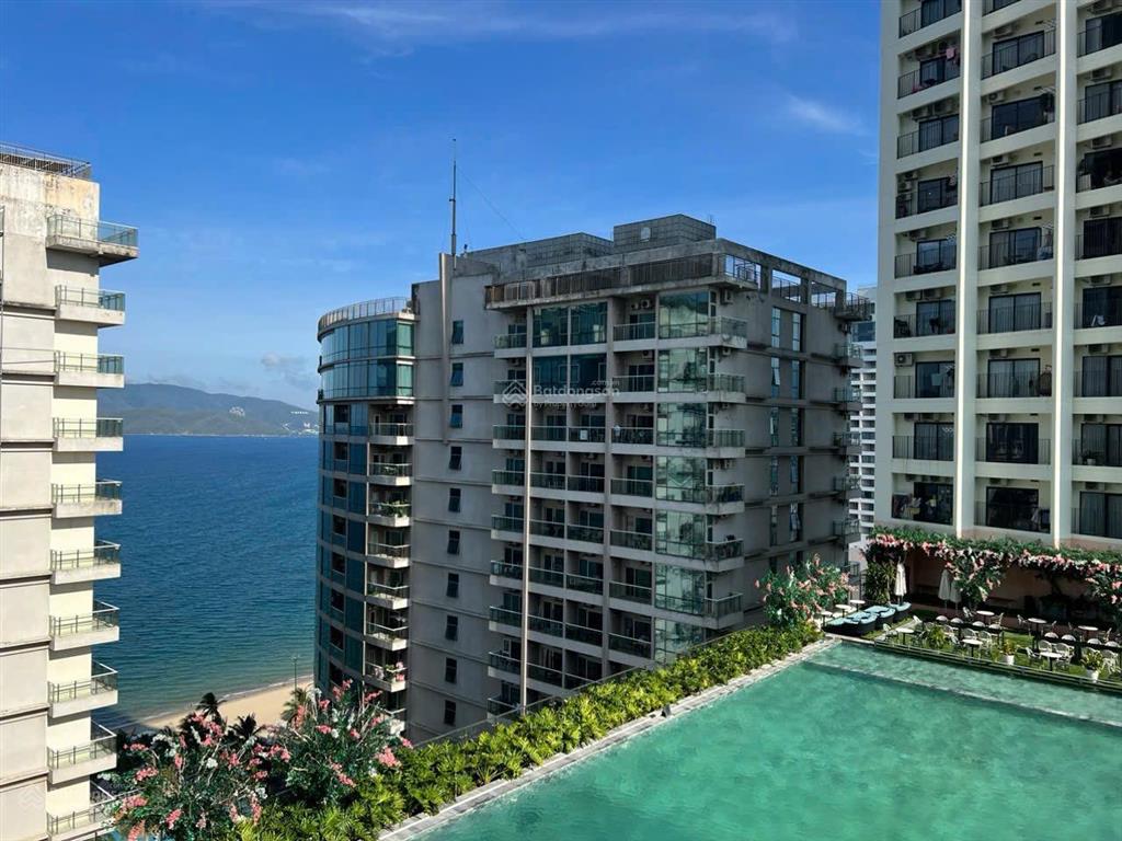 Bán căn hộ gold coast  diện tích 52,4 m2 studio chỉ 5,2 tỷ  tầng thấp, tòa bắc. đầy đủ nội thất