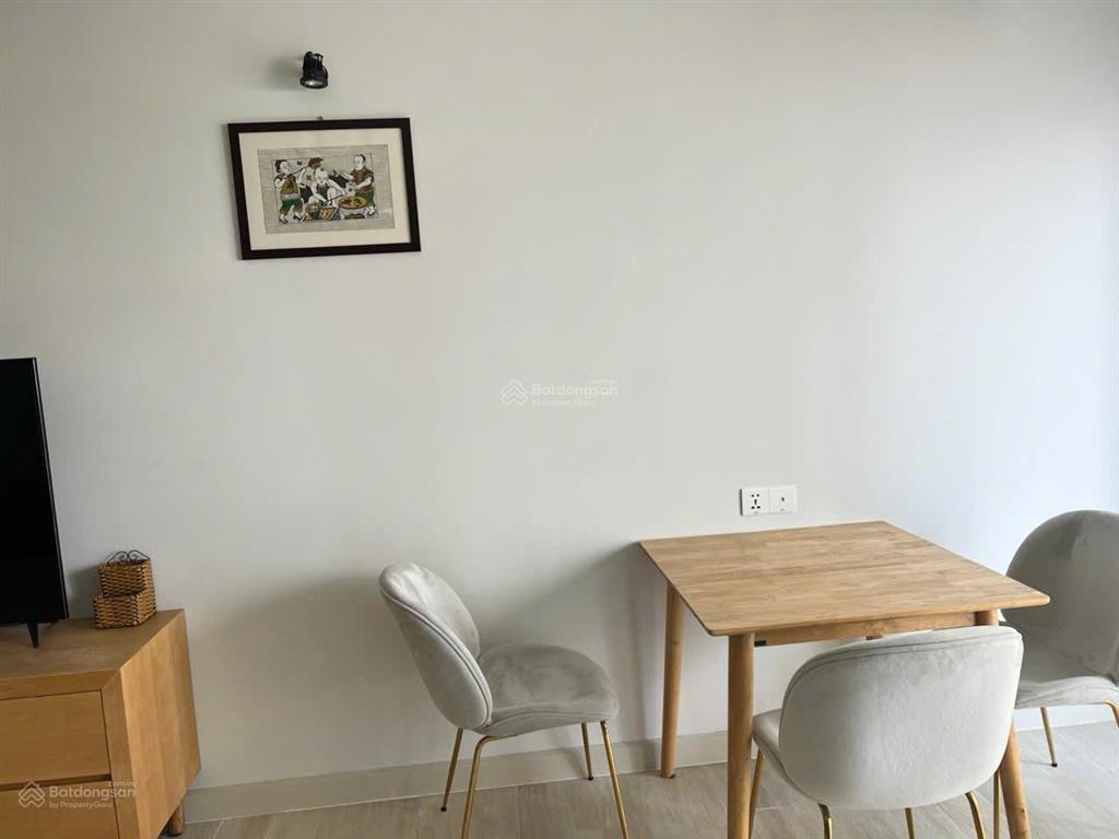 Bán căn hộ gold coast  diện tích 52,4 m2 studio chỉ 5,2 tỷ  tầng thấp, tòa bắc. đầy đủ nội thất