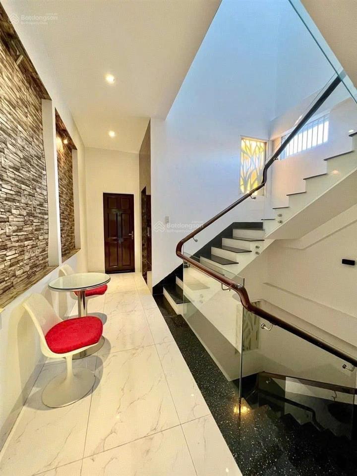 Bán nhà 4 tầng mặt tiền đường nguyễn thị minh khai  tp nha trang.
 nhà 4 tầng mặt tiền kinh doa